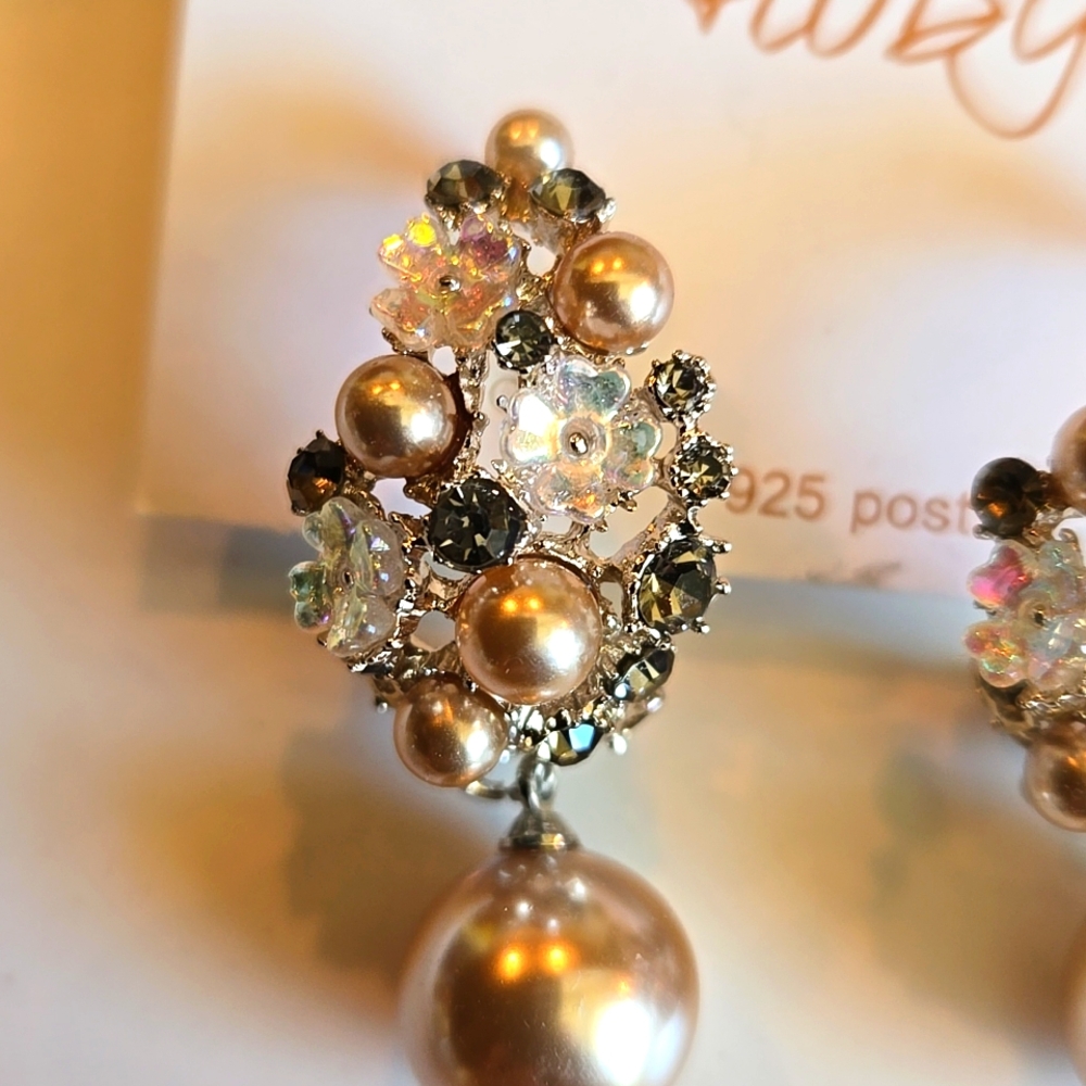 NWT Hoby Champagne Faux Pearl Drop Earrings - Picture 2 of 4